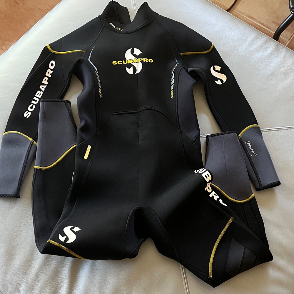 Scubapro Sport Men's Black and Yellow Rashguard